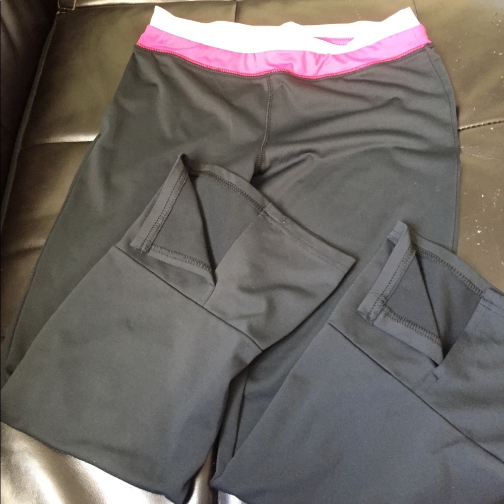 EUC Champion Capris with pink striped waistband